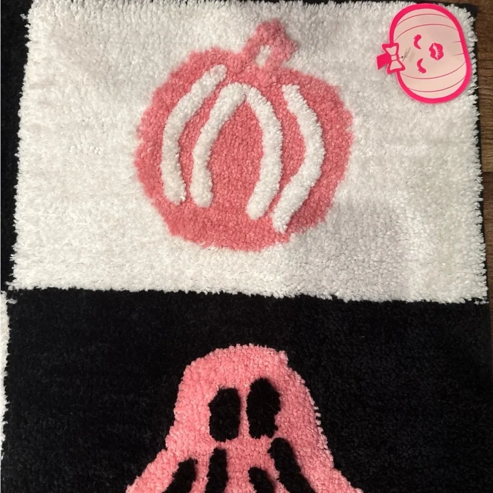 BETSEY JOHNSON HALLOWEEN BATH RUG